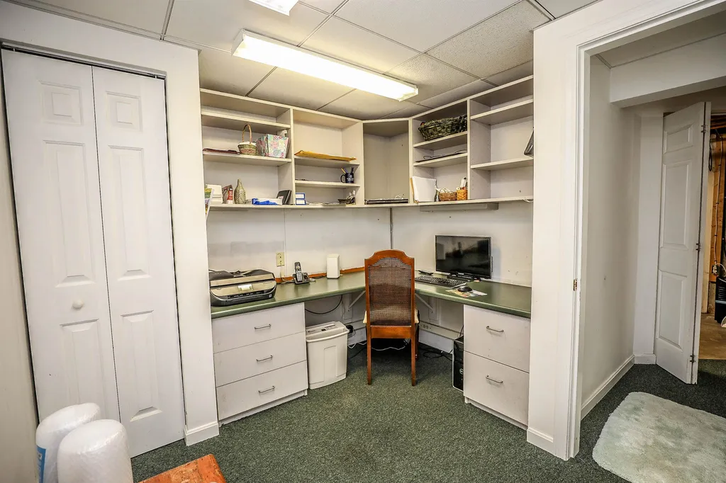 92 Lounsbury Lane Peterborough NH 03458