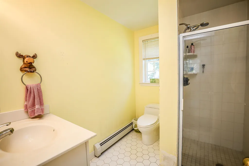92 Lounsbury Lane Peterborough NH 03458