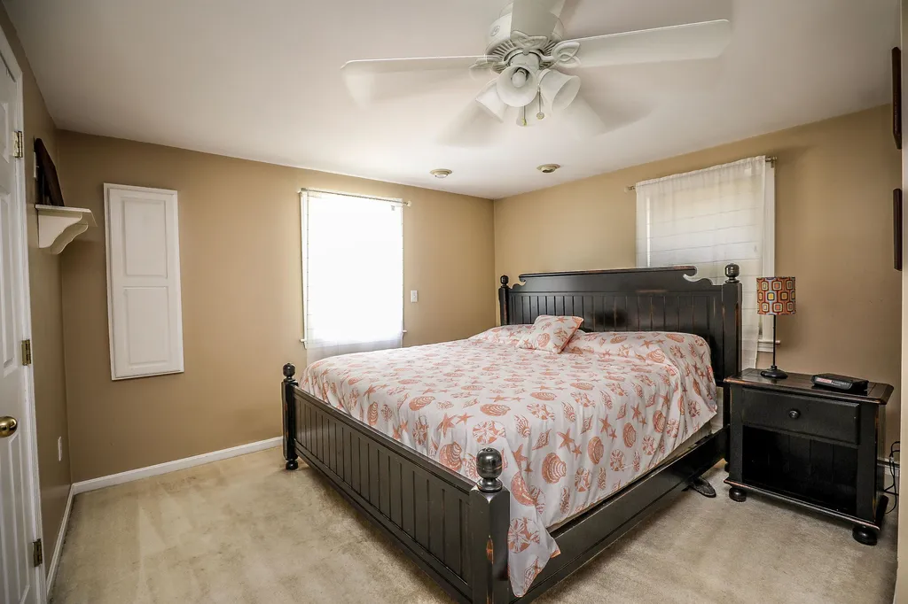 92 Lounsbury Lane Peterborough NH 03458