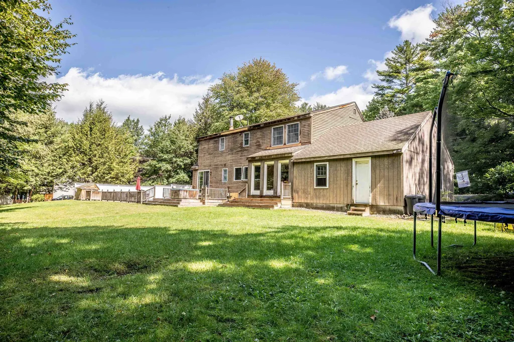 92 Lounsbury Lane Peterborough NH 03458