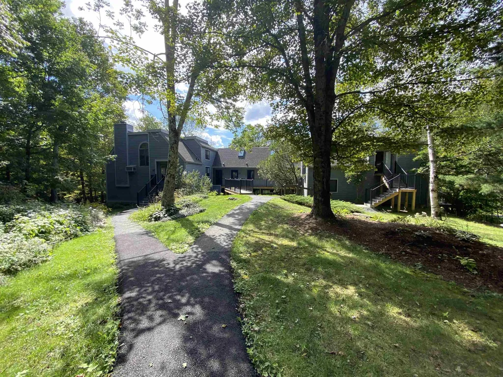 105 Williams Lane Hartford VT 05059