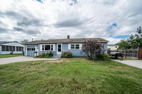 16 Raven Street Nashua NH 03060