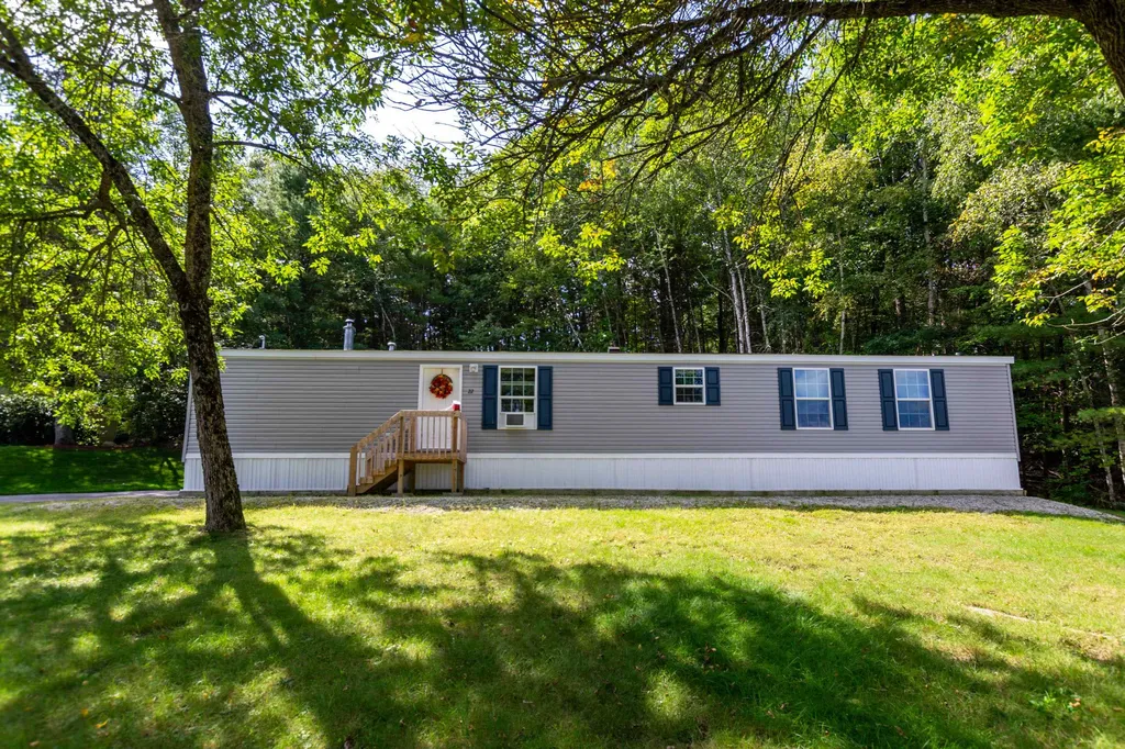 22 Kirkwood Road Hooksett NH 03106