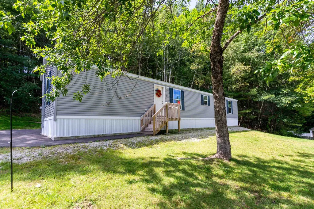 22 Kirkwood Road Hooksett NH 03106