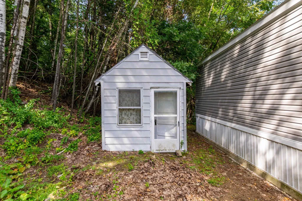 22 Kirkwood Road Hooksett NH 03106