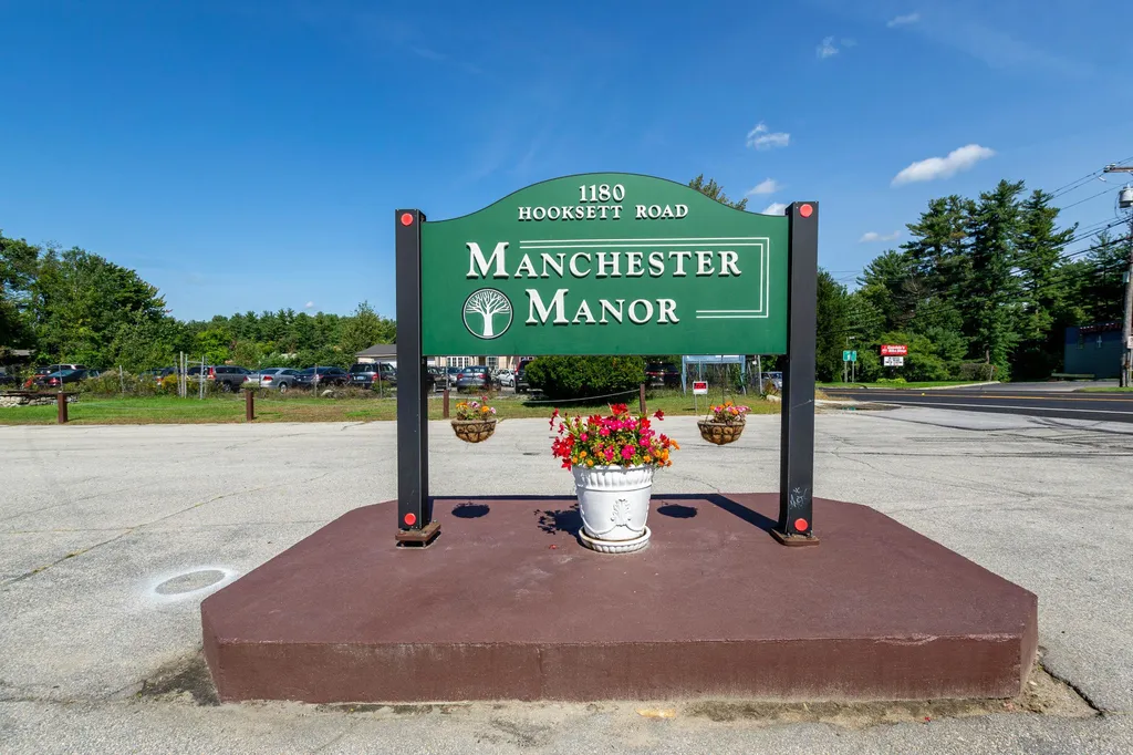 22 Kirkwood Road Hooksett NH 03106