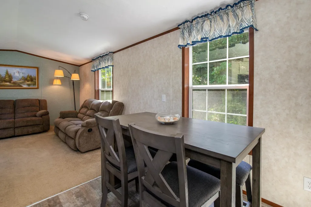 22 Kirkwood Road Hooksett NH 03106