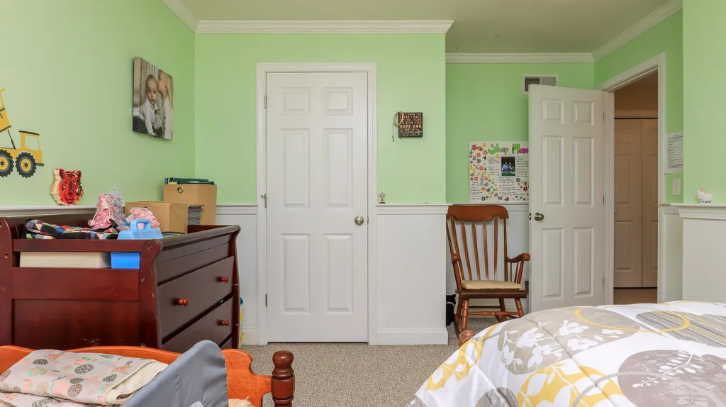 8 Mccurdy Road New Boston NH 03070