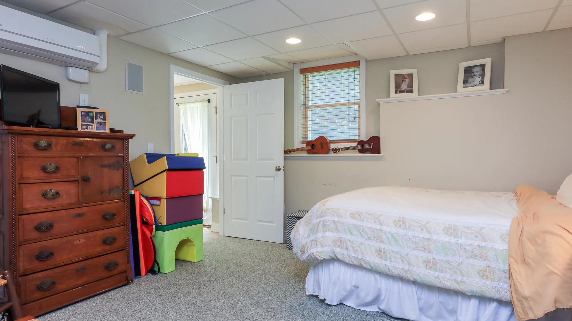 8 Mccurdy Road New Boston NH 03070