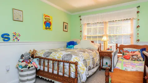 8 Mccurdy Road New Boston NH 03070