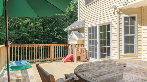 8 Mccurdy Road New Boston NH 03070