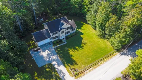 8 Mccurdy Road New Boston NH 03070