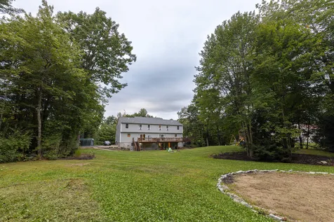 18 Mohawk Drive Londonderry NH 03053