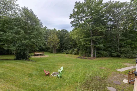 18 Mohawk Drive Londonderry NH 03053