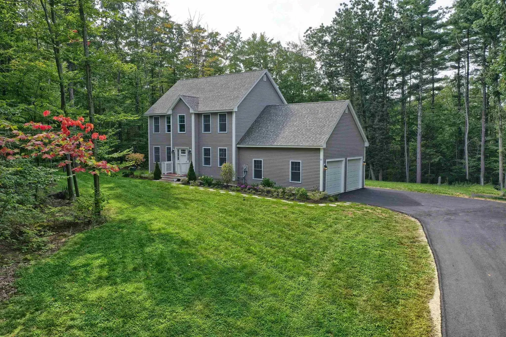 22 Shiere Way Strafford NH 03884