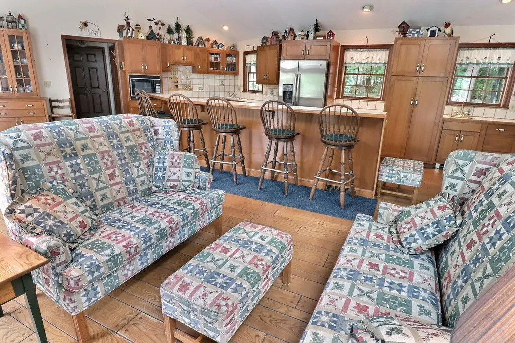 106 Meadowbrook Road New London NH 03257