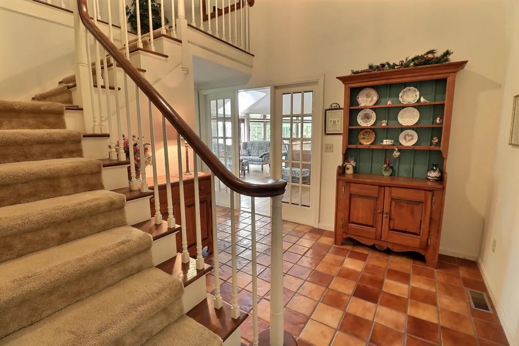 106 Meadowbrook Road New London NH 03257