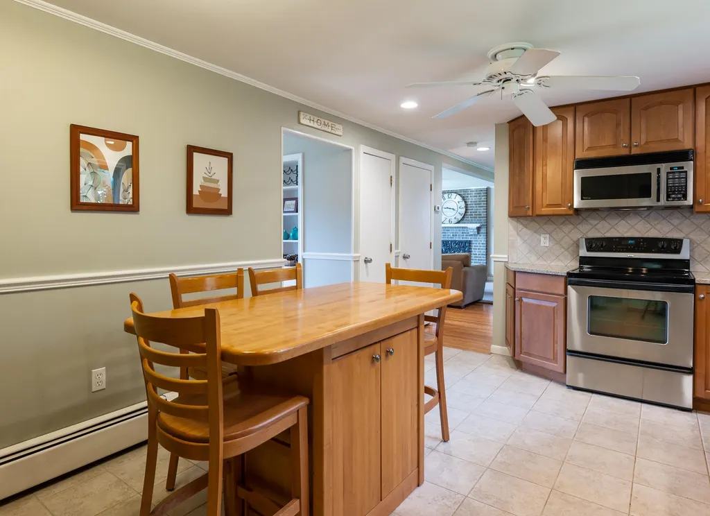 7 Hopi Drive Nashua NH 03063
