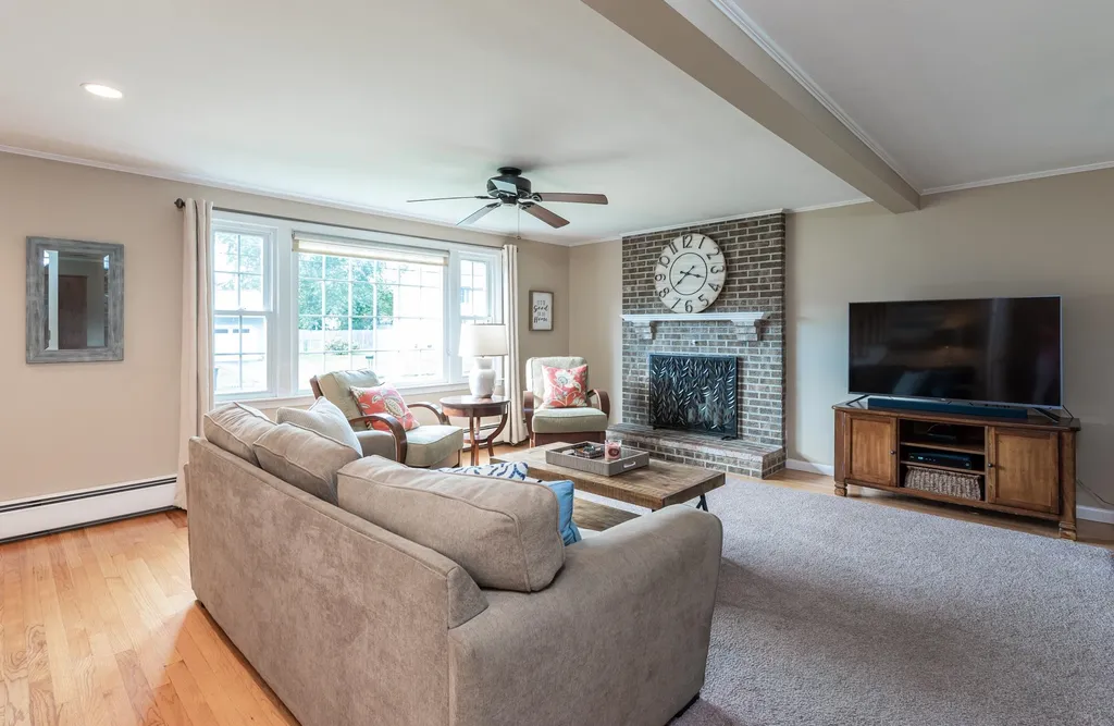 7 Hopi Drive Nashua NH 03063