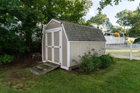 7 Hopi Drive Nashua NH 03063