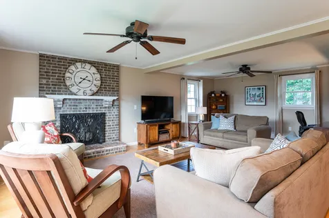 7 Hopi Drive Nashua NH 03063