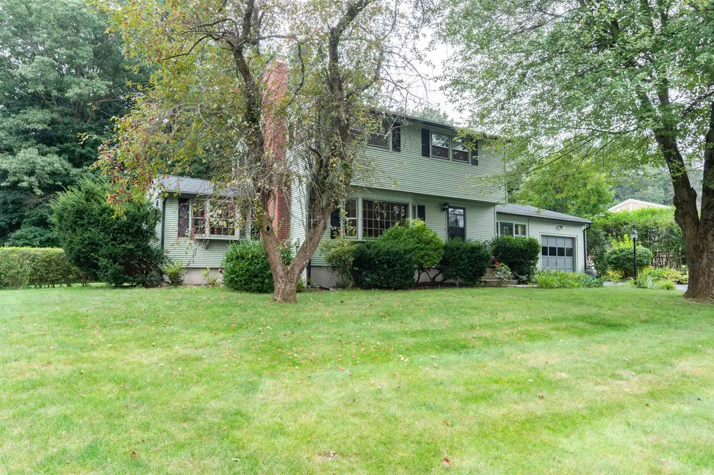 13 Massachusetts Drive Nashua NH 03060