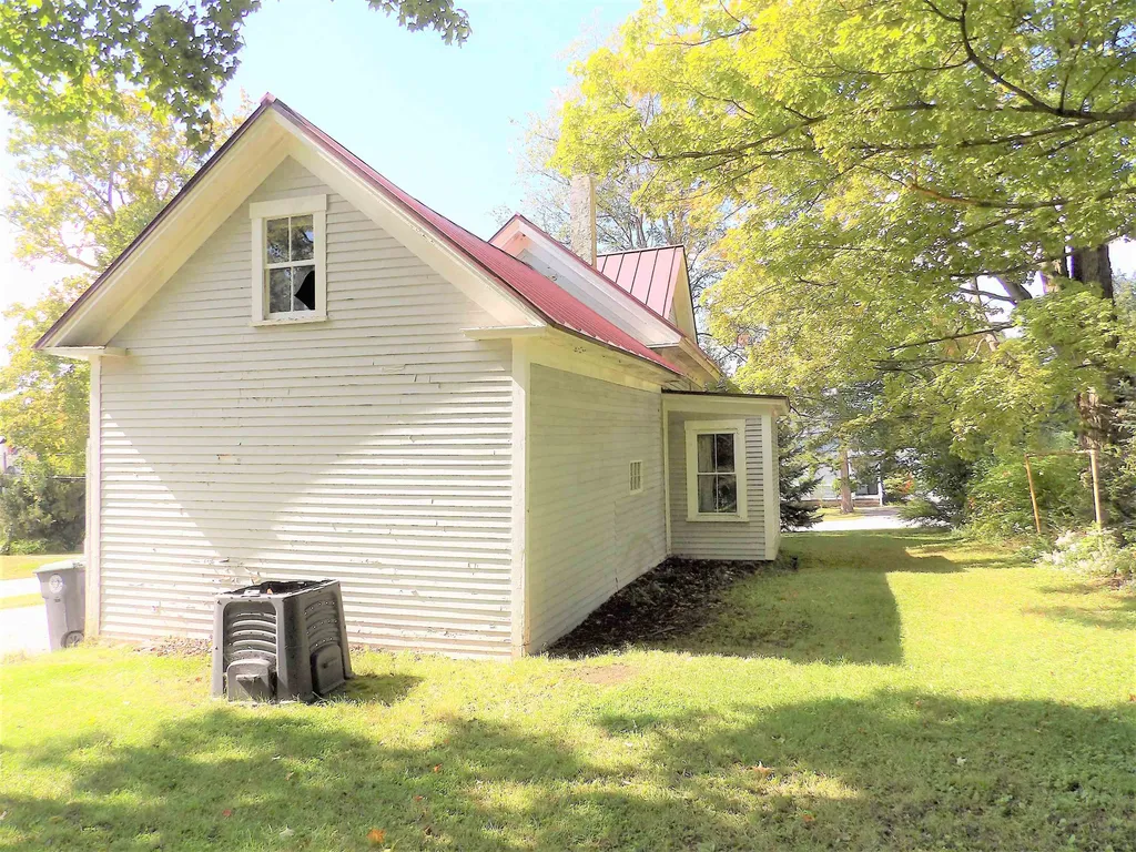 46 Park Street Franklin NH 03235