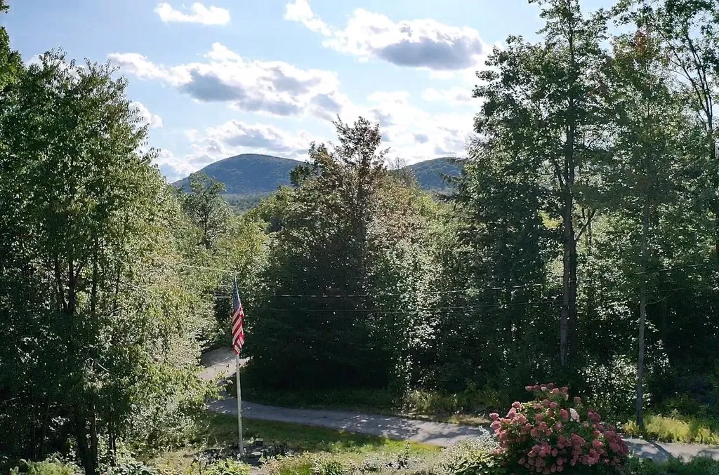 318 Old Post Road Newbury NH 03255