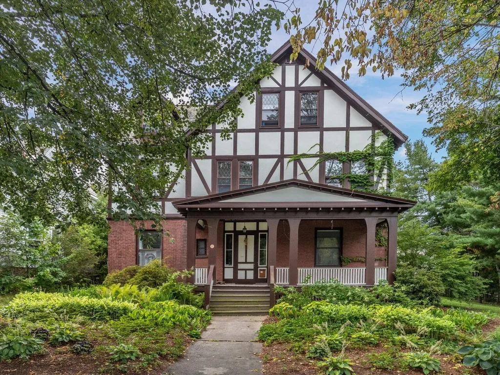 57 Brookes Avenue Burlington VT 05401