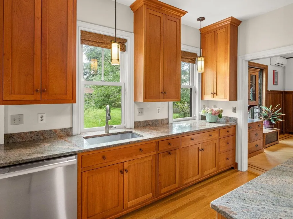 57 Brookes Avenue Burlington VT 05401