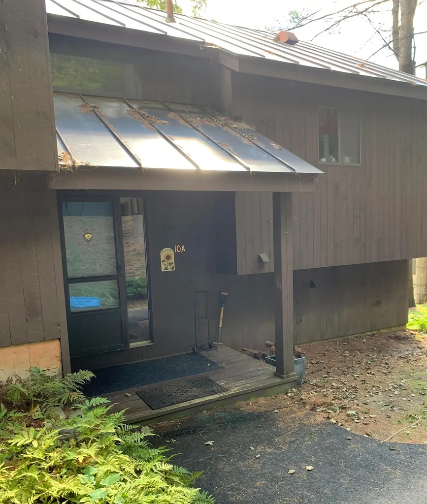 445 Old Quechee Road Hartford VT 05059