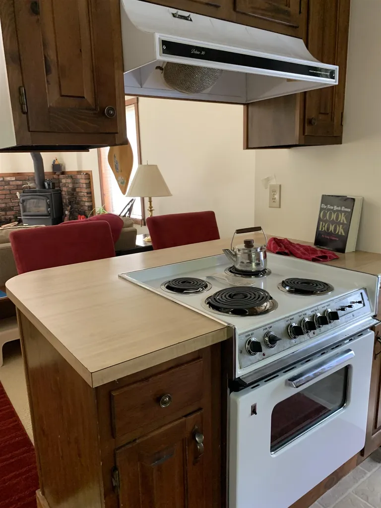 445 Old Quechee Road Hartford VT 05059