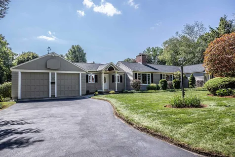 24 Elliott Street Nashua NH 03064