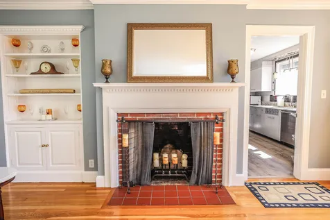 24 Elliott Street Nashua NH 03064