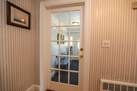 24 Elliott Street Nashua NH 03064