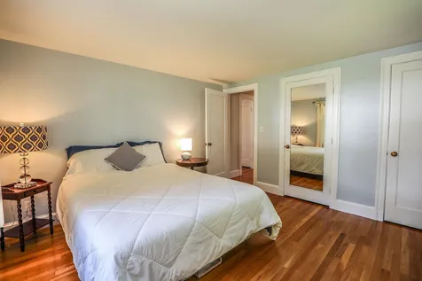 24 Elliott Street Nashua NH 03064