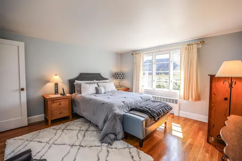 24 Elliott Street Nashua NH 03064