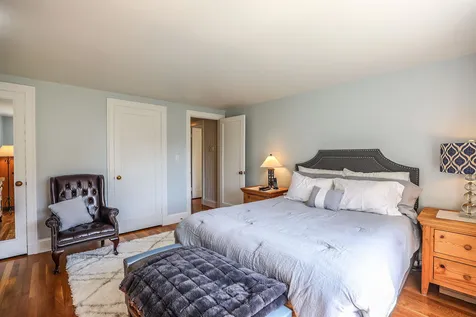 24 Elliott Street Nashua NH 03064