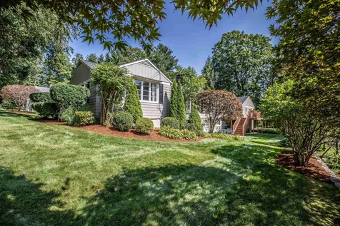 24 Elliott Street Nashua NH 03064