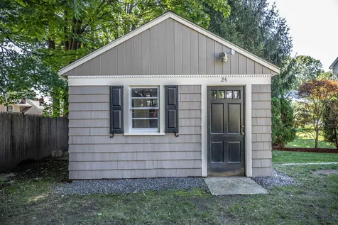 24 Elliott Street Nashua NH 03064