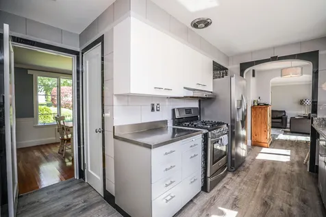 24 Elliott Street Nashua NH 03064