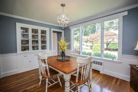 24 Elliott Street Nashua NH 03064