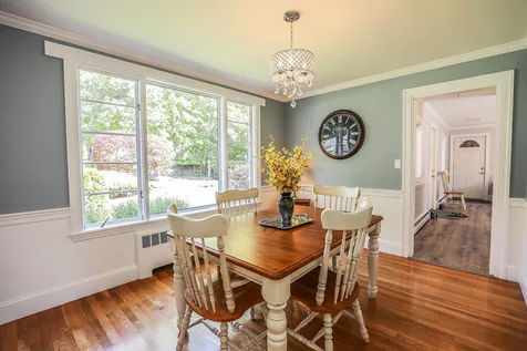 24 Elliott Street Nashua NH 03064