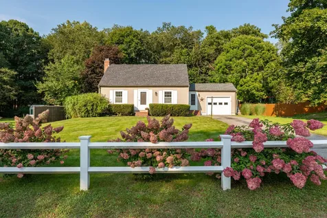 7 Walnut Avenue North Hampton NH 03862