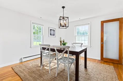 7 Walnut Avenue North Hampton NH 03862