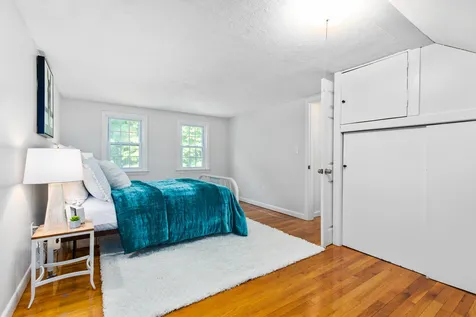 7 Walnut Avenue North Hampton NH 03862