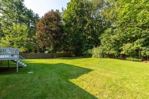 7 Walnut Avenue North Hampton NH 03862