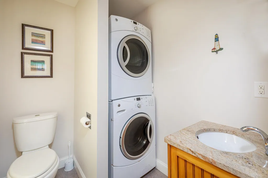 34 River Avenue Hampton NH 03842