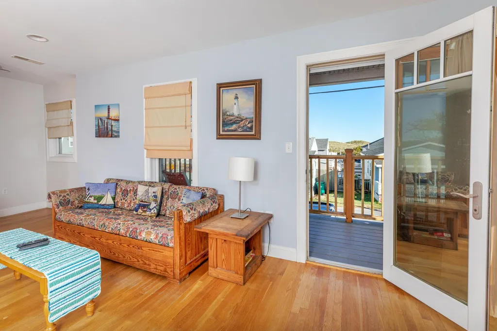 34 River Avenue Hampton NH 03842