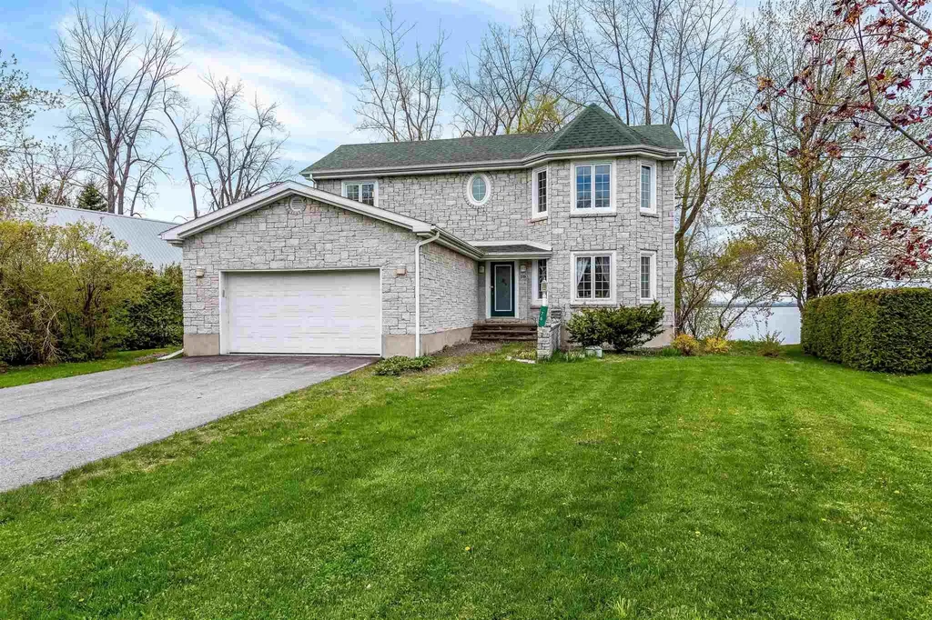 76 Mott.s. Street Alburgh VT 05440